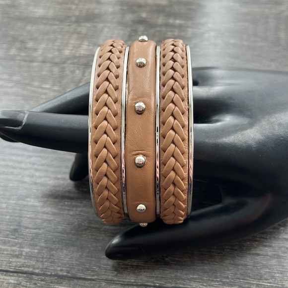 Authentic TOD’S Cuff Bracelet ~ in Light Brown Leather W/ Studded - Picture 3 of 16